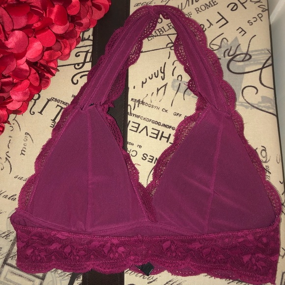 Bundle of two small Aeropostale padded bralettes - Picture 3 of 7